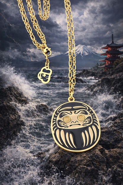 Collana con ciondolo Daruma nero, simbolo di successo contro le avversità