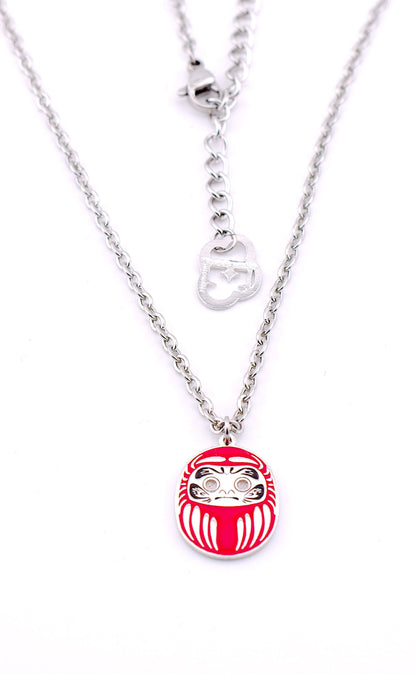 Collana Mini Daruma Rosso sfondo bianco – gioiello uomo artigianale Nuage d'Étoiles