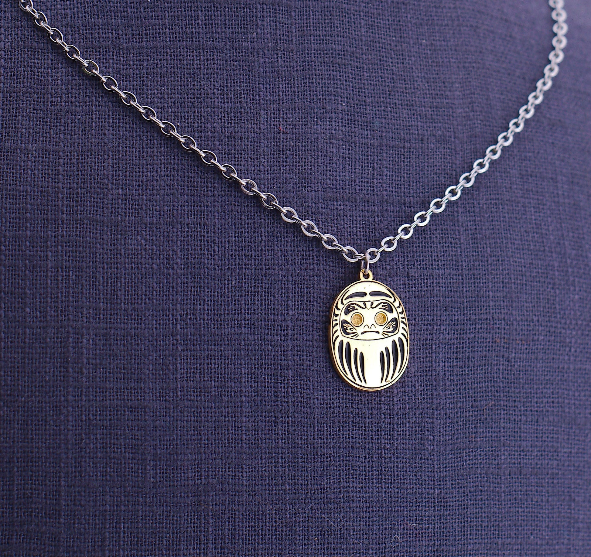 Collana_daruma_mini_oro_catena_acciaio_dettaglio_2