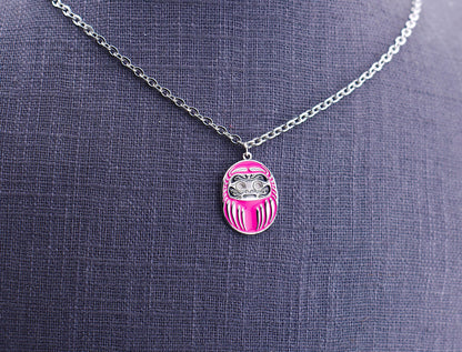 Collana daruma mini rosa amore e relazioni - dettaglio catena acciaio
