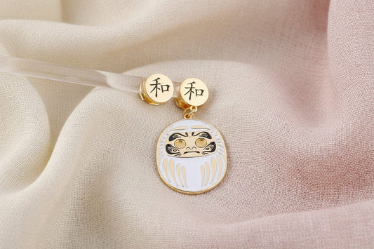 Orecchino Daruma BIANCO