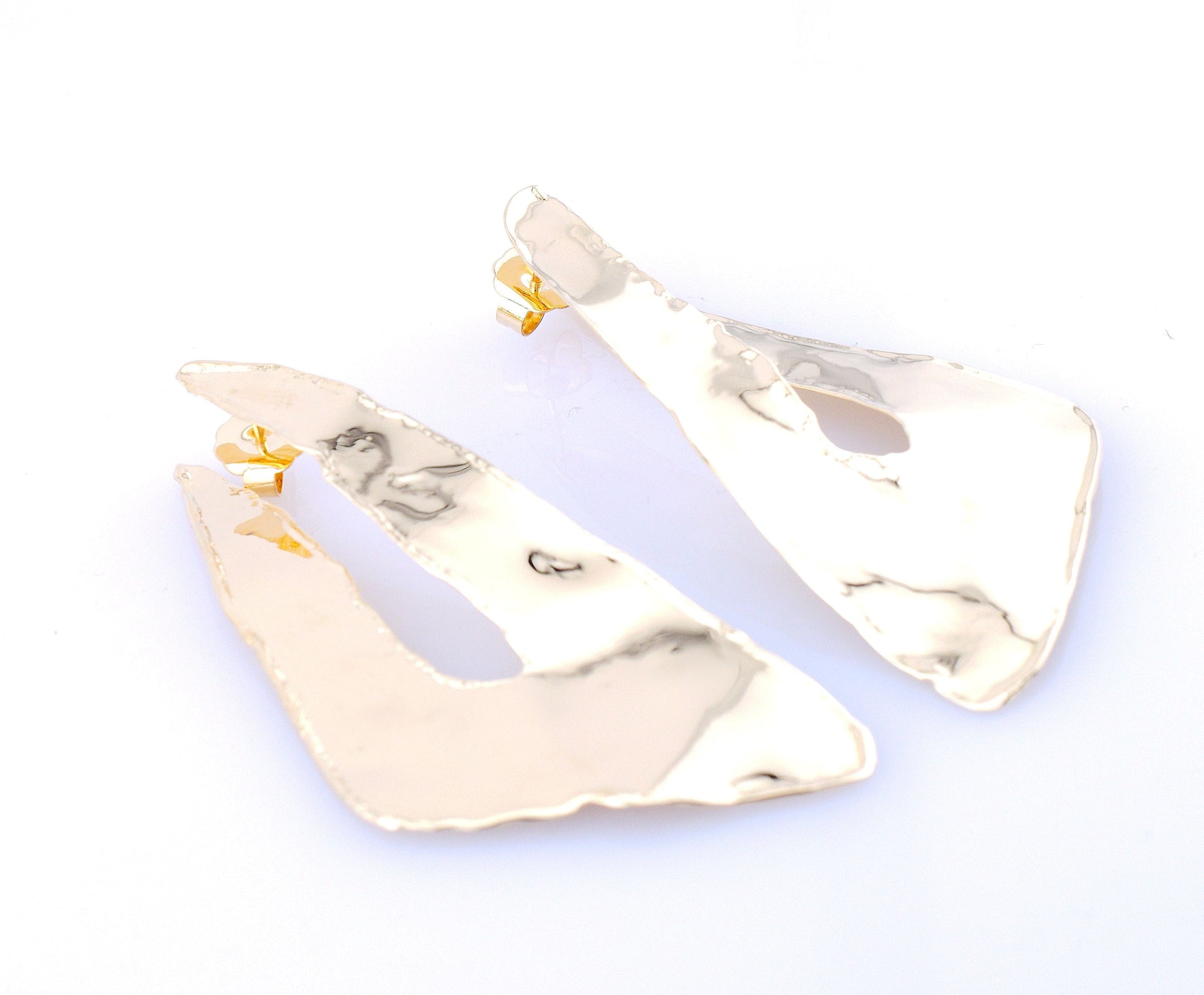 Orecchini Triangolo Burn Collection in bronzo placcato argento – finitura bruciata | Nuage d'Etoiles
