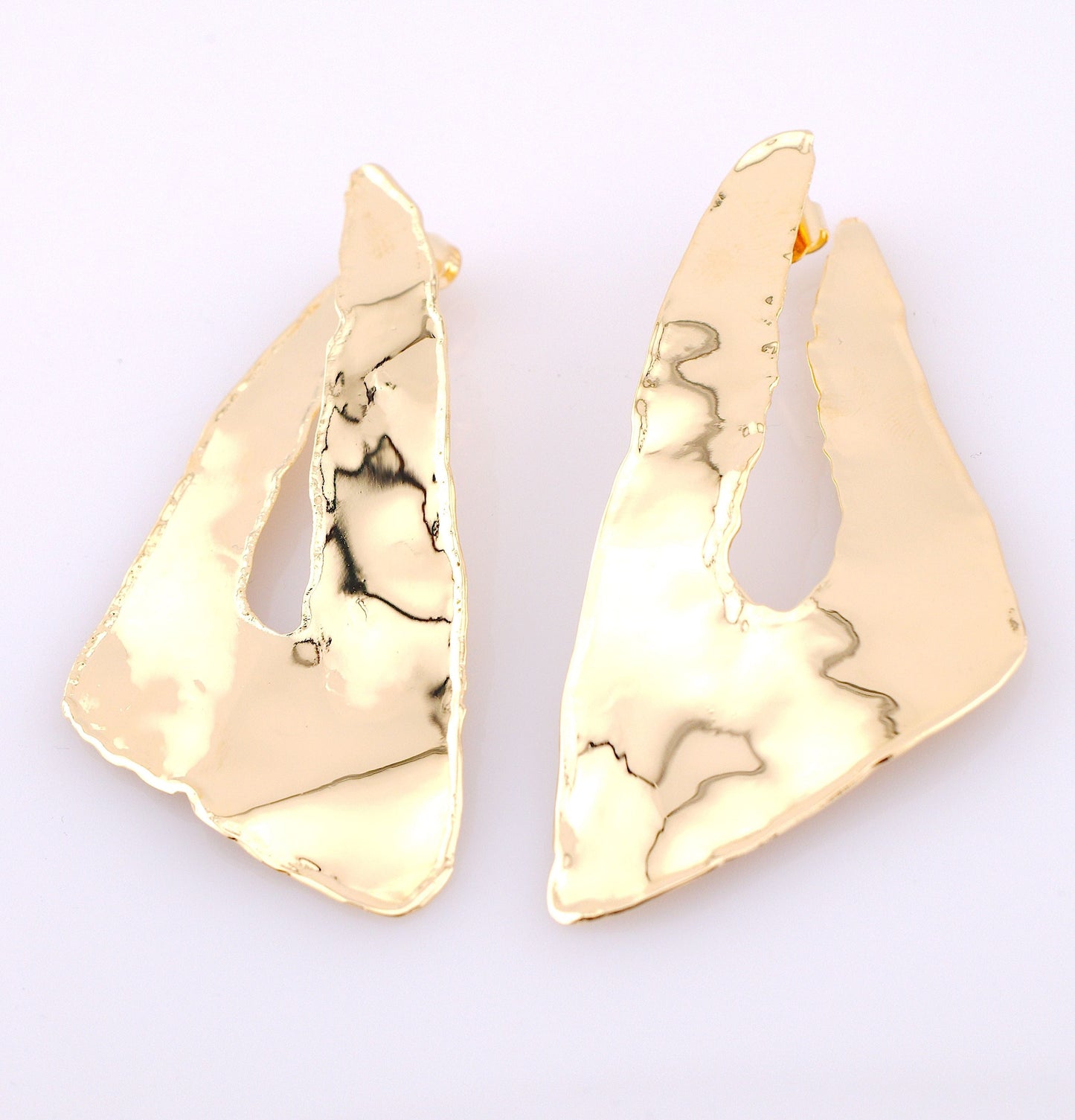 Orecchini Triangolo Burn Collection in bronzo – dettaglio pendente triangolo | Nuage d'Etoiles