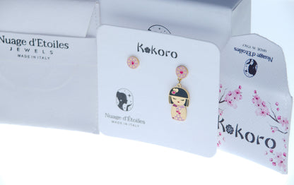 Chie – vista frontale orecchino mini Kokoro, Nuage d'Etoiles
