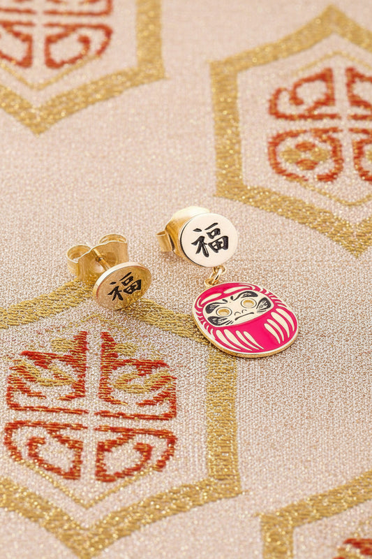 Orecchino Mini Daruma Rosso – fortuna e buona sorte, portafortuna giapponese indossato, collezione Daruma Mini, Nuage d'Etoiles
