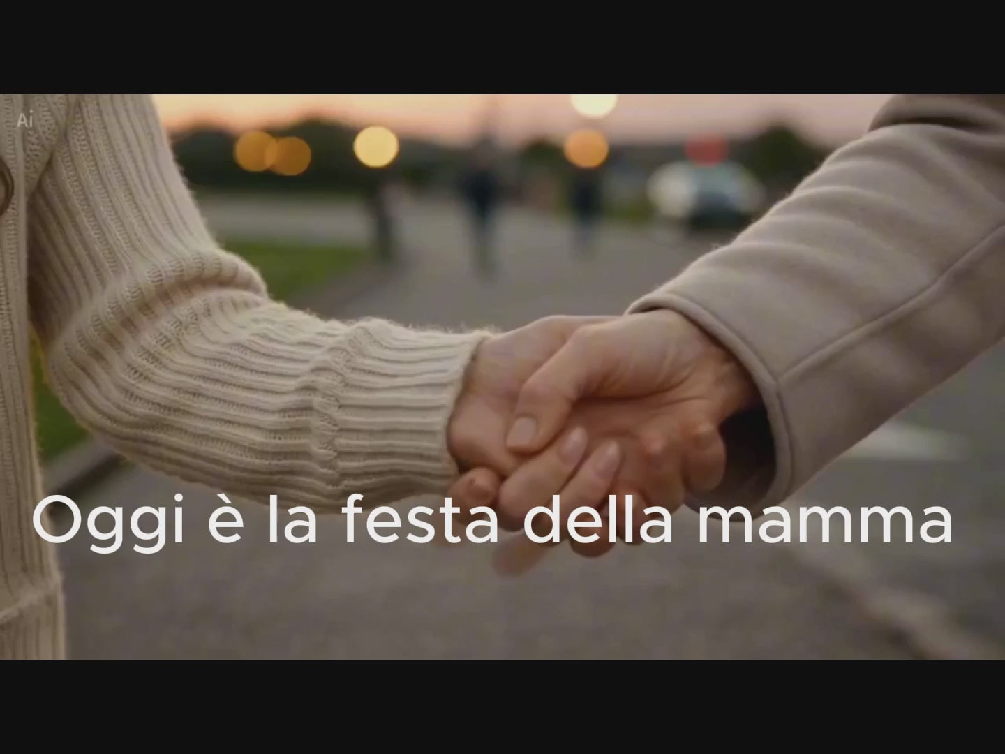 Load video: Figlia che regalla alla Mamma un mazzo di fiori, con il testo che dice " oggi è la festa della mamma , ricordiamoci di festeggiarla ogni giorno, perchè lei .. per noi.. ci sarà sempre